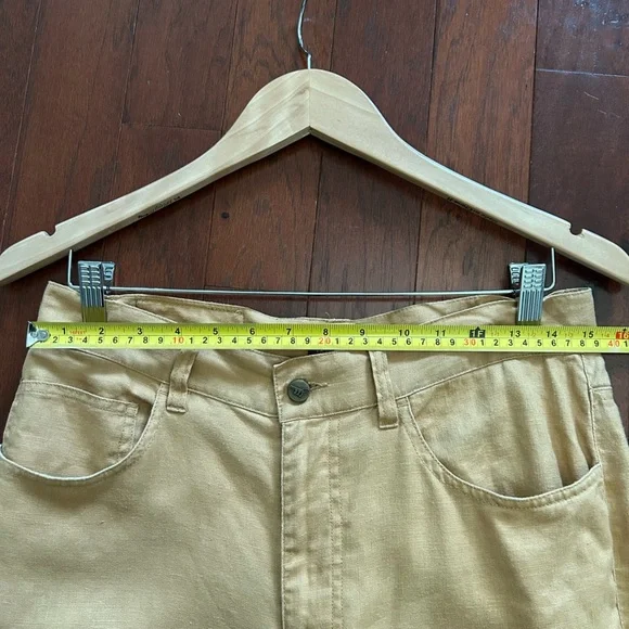 Henry Cotton’s Neiman Marcus Pants - Size 32 linen cotton blend Carmel Beige